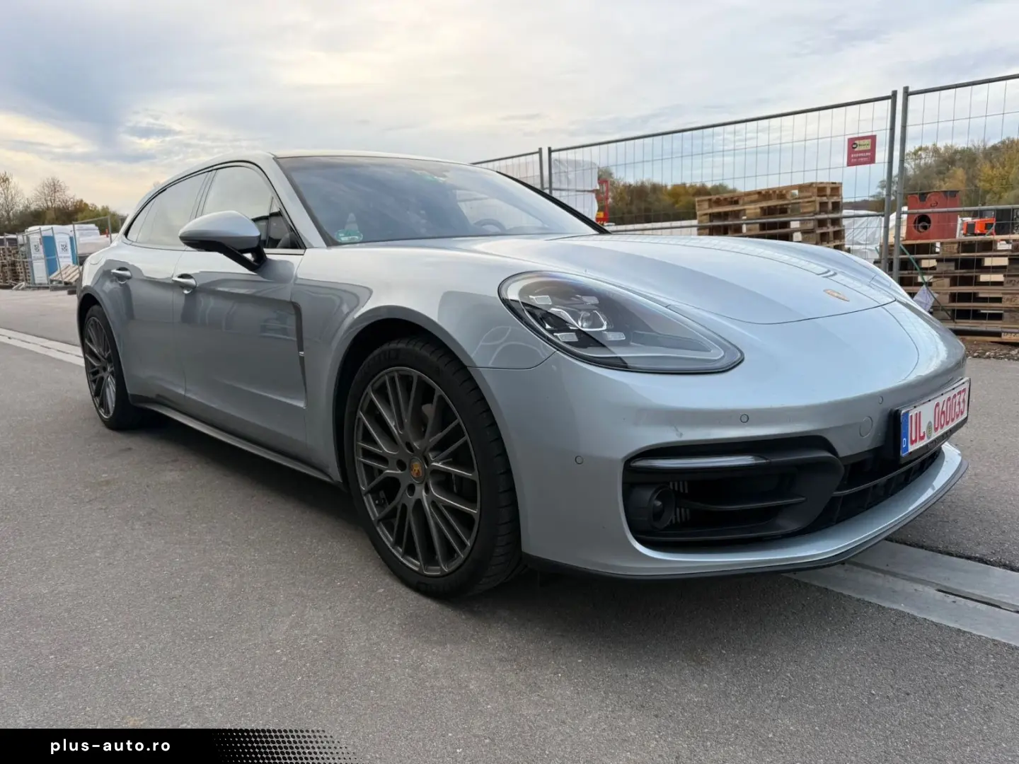 PORSCHE Panamera 4 Platinum Edition Vierradlenkung