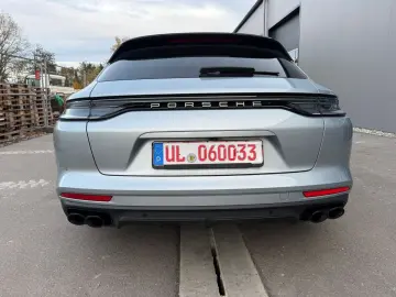 PORSCHE Panamera 4 Platinum Edition Vierradlenkung
