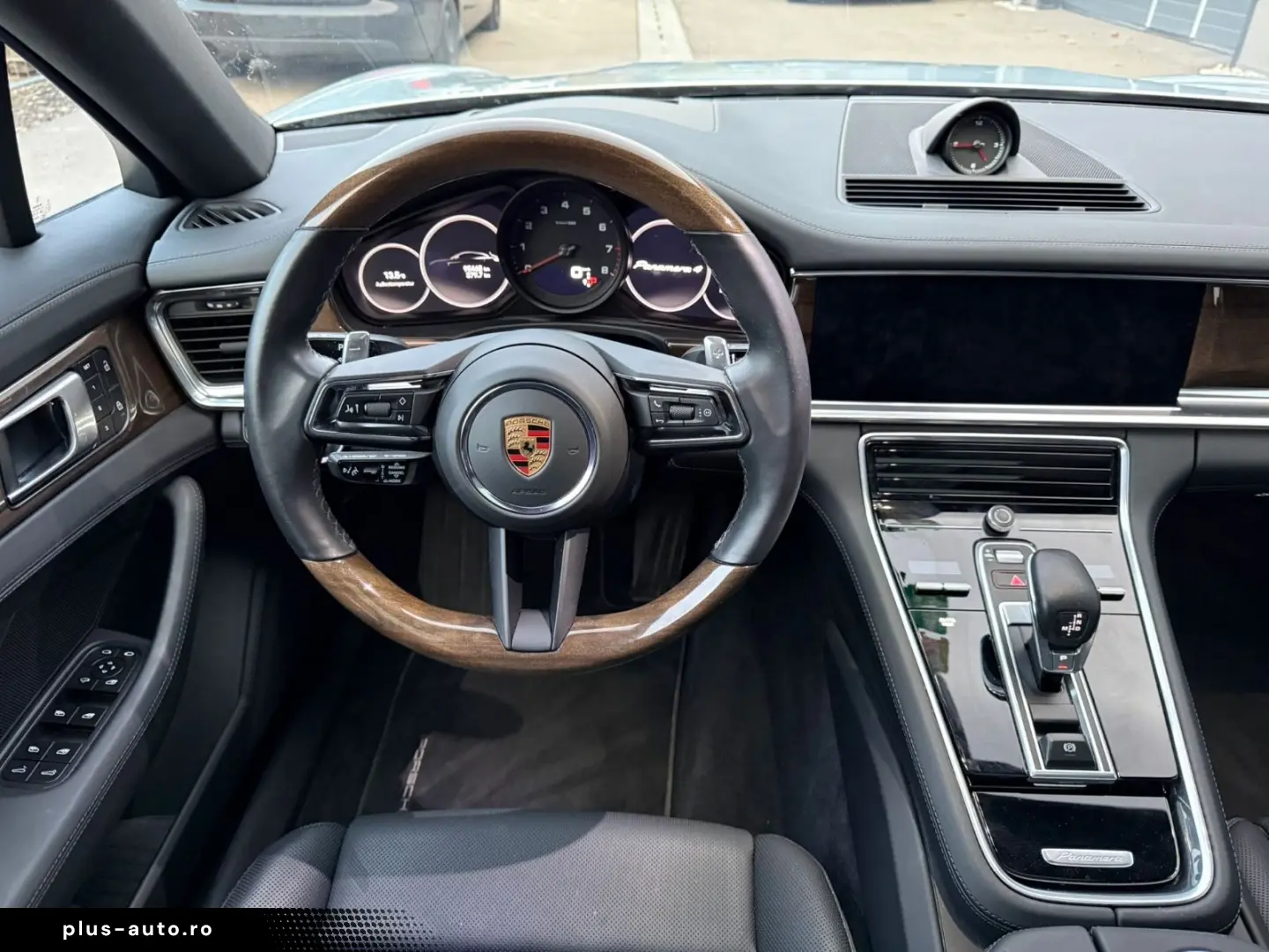 PORSCHE Panamera 4 Platinum Edition Vierradlenkung