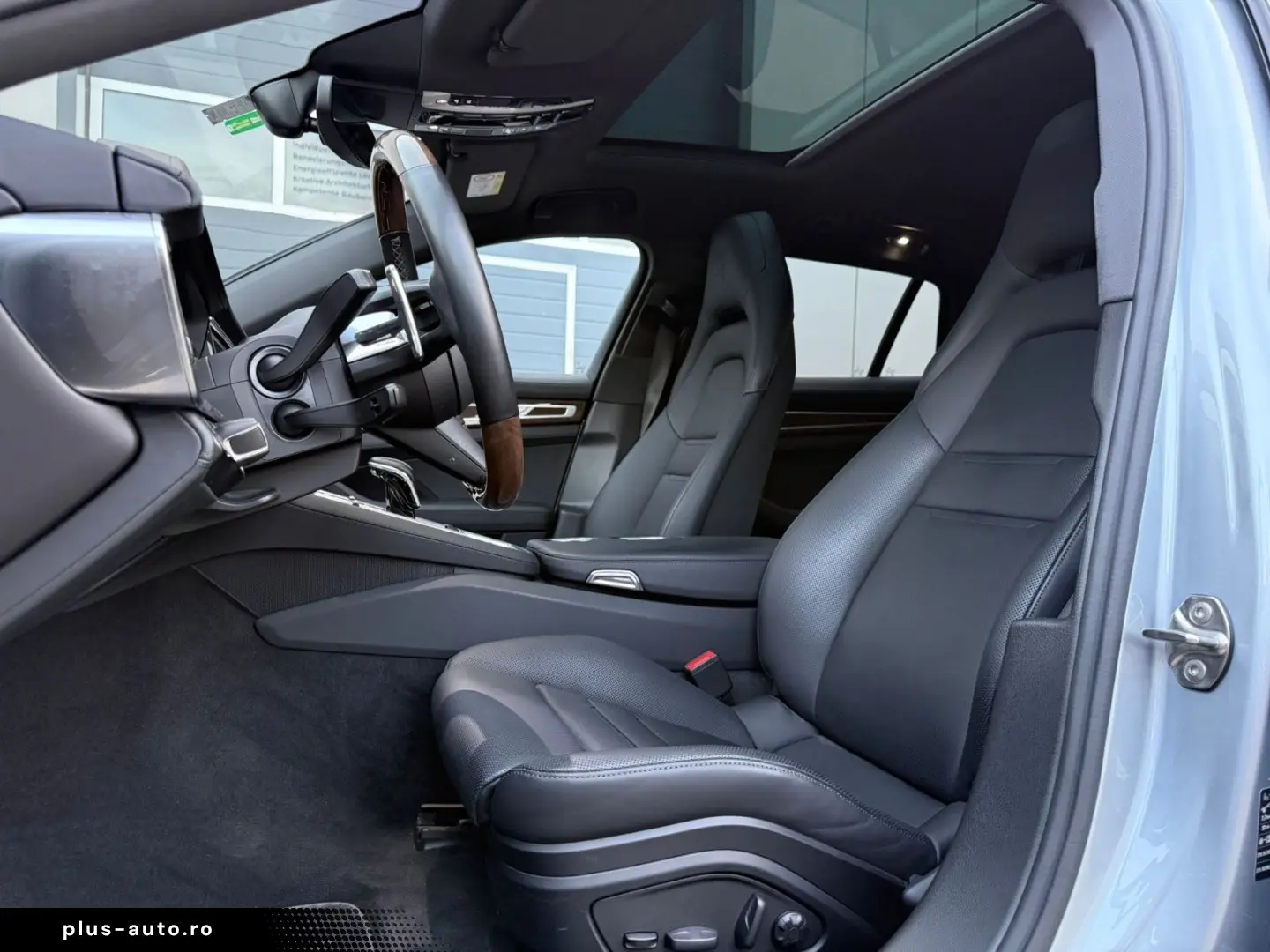 PORSCHE Panamera 4 Platinum Edition Vierradlenkung
