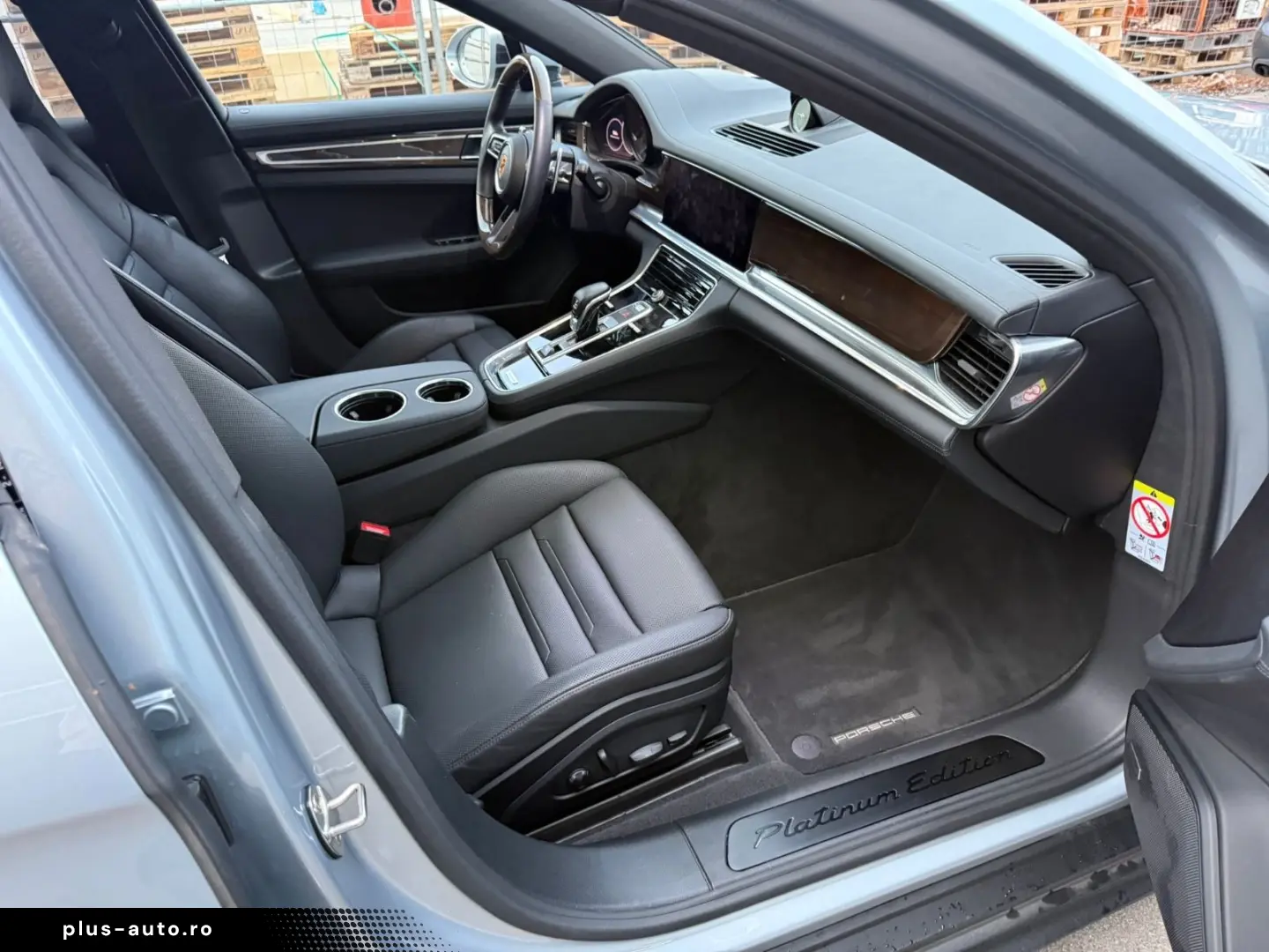 PORSCHE Panamera 4 Platinum Edition Vierradlenkung