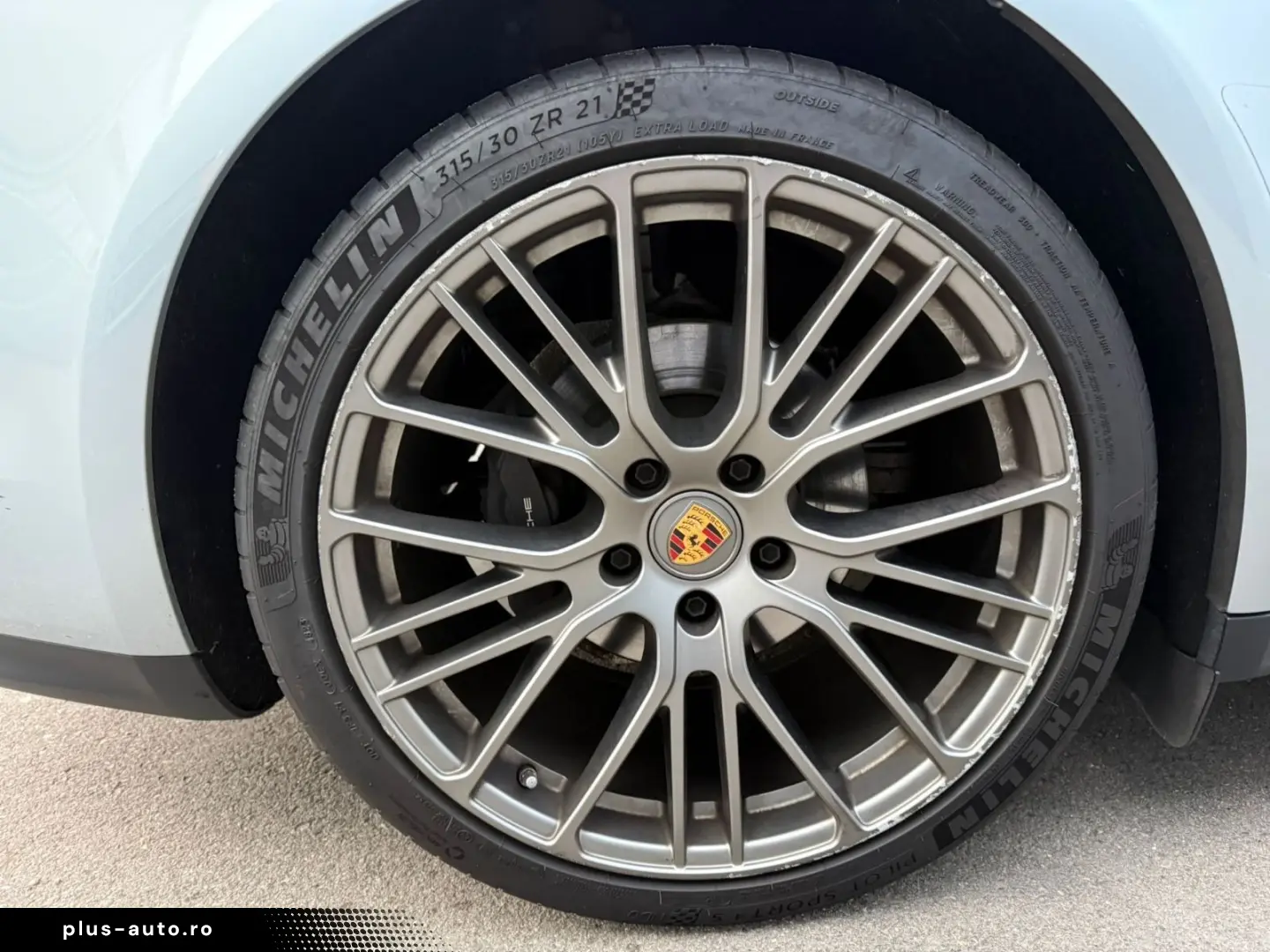 PORSCHE Panamera 4 Platinum Edition Vierradlenkung
