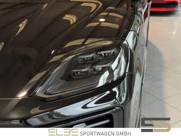 PORSCHE Cayenne Coupe ACC HUD LUFT 21  MATRIX STANDHZG