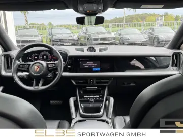 PORSCHE Cayenne Coupe ACC HUD LUFT 21  MATRIX STANDHZG