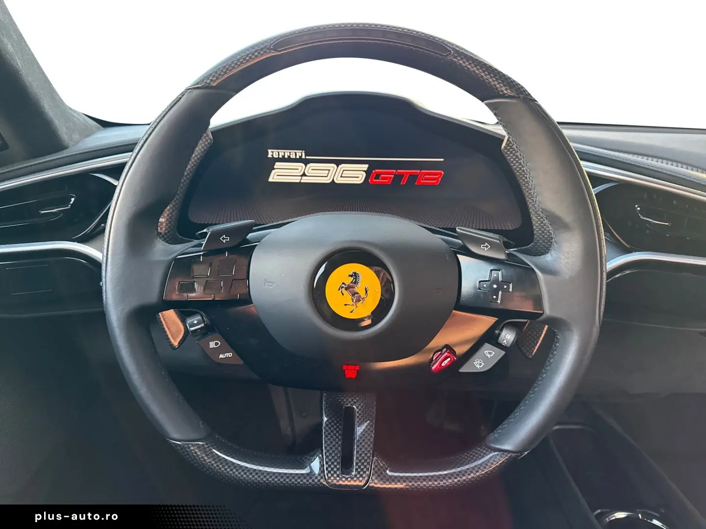 FERRARI 296 GTB  Embleme Navi PDC Klima Leder