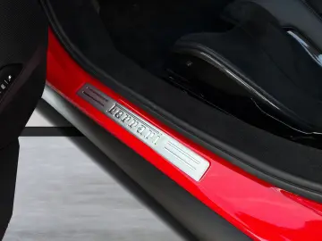 FERRARI 296 GTB  Embleme Navi PDC Klima Leder