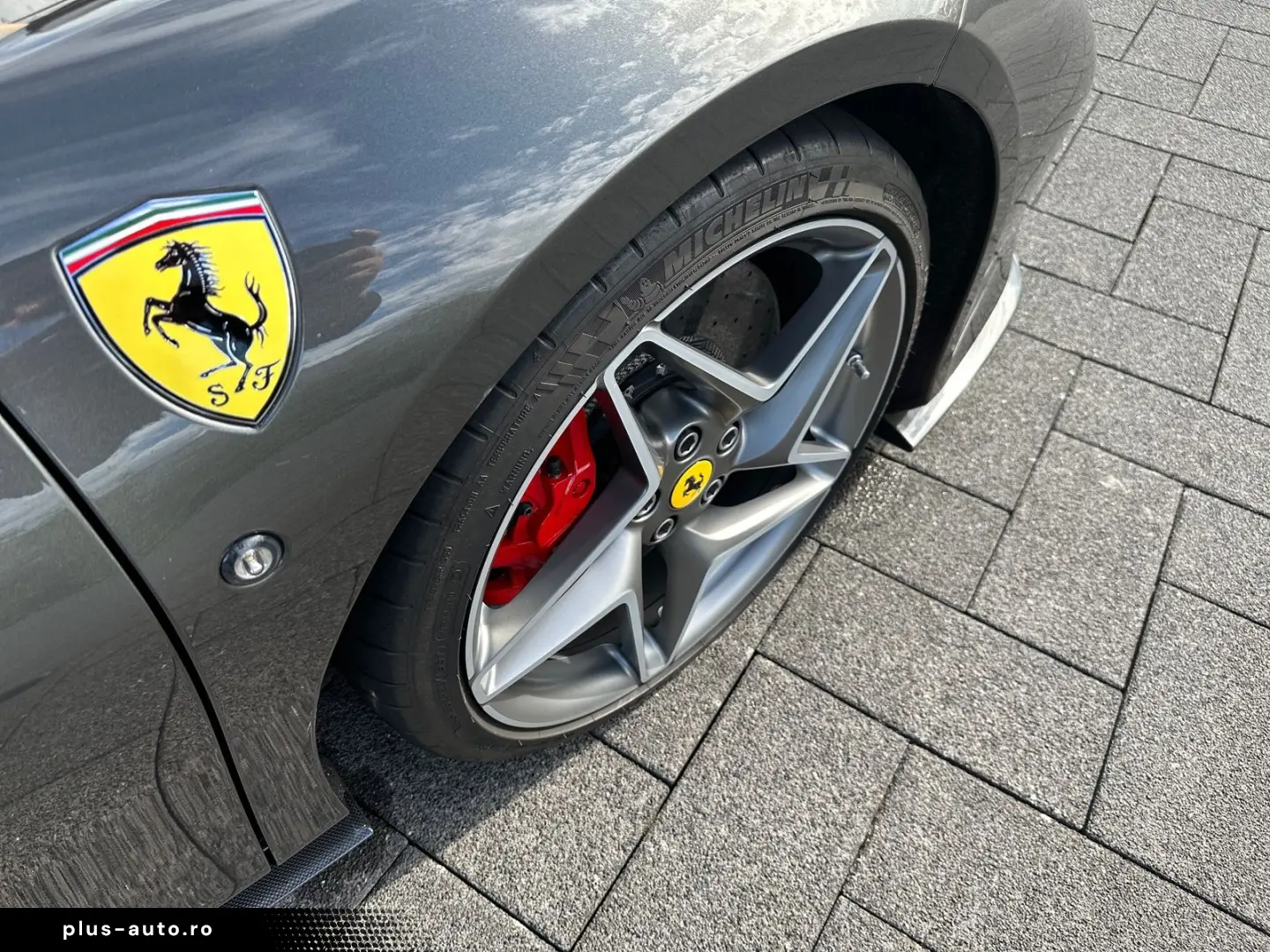 FERRARI F8 Tributo  Karbon AFS Kamera Carplay