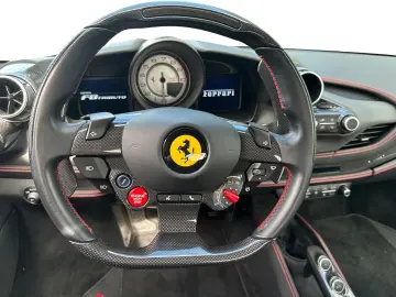 FERRARI F8 Tributo  Karbon AFS Kamera Carplay