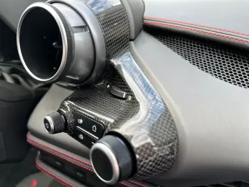 FERRARI F8 Tributo  Karbon AFS Kamera Carplay