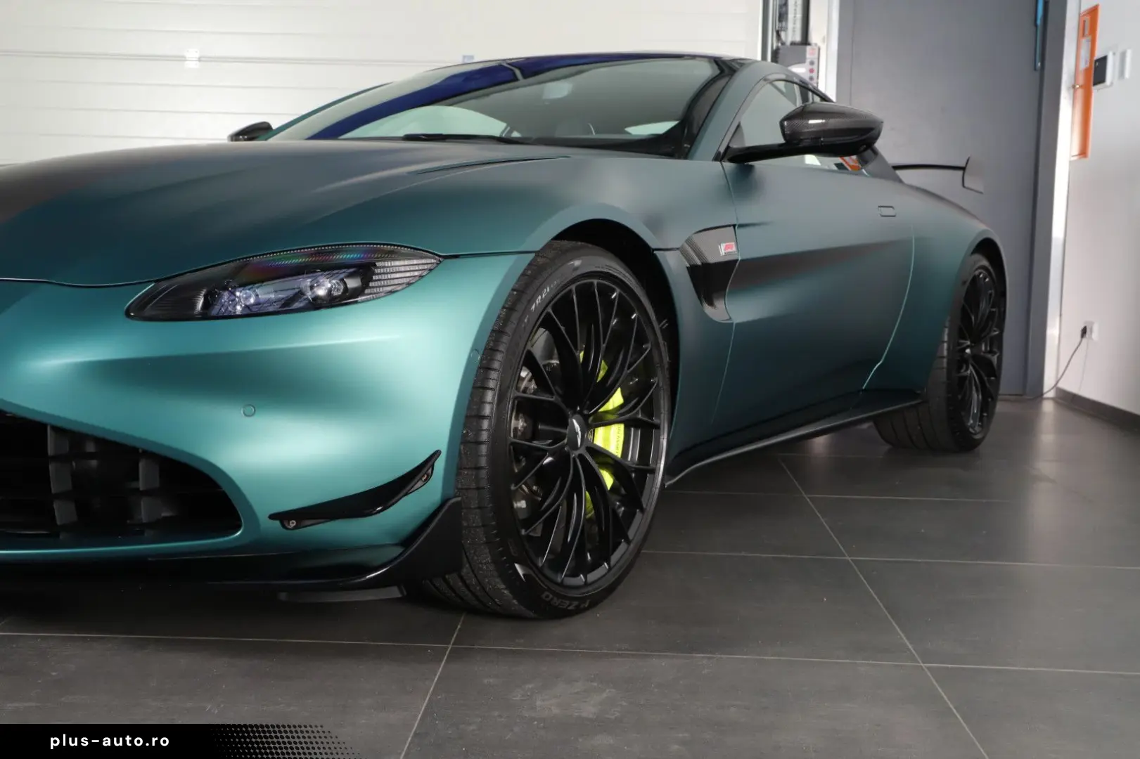ASTON MARTIN V8 Vantage  F1 SONDERMODELL 1.H