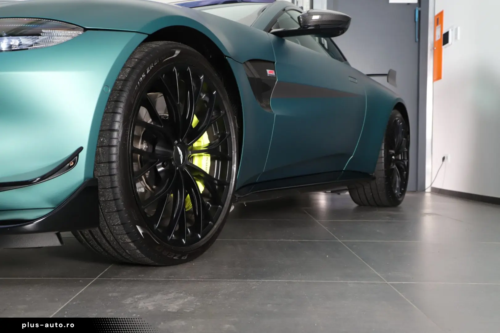 ASTON MARTIN V8 Vantage  F1 SONDERMODELL 1.H