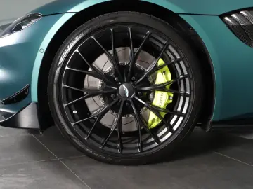 ASTON MARTIN V8 Vantage  F1 SONDERMODELL 1.H