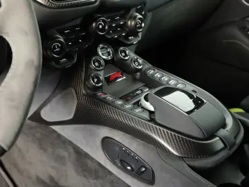 ASTON MARTIN V8 Vantage  F1 SONDERMODELL 1.H