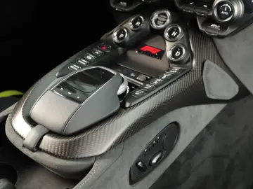 ASTON MARTIN V8 Vantage  F1 SONDERMODELL 1.H