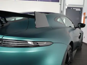 ASTON MARTIN V8 Vantage  F1 SONDERMODELL 1.H