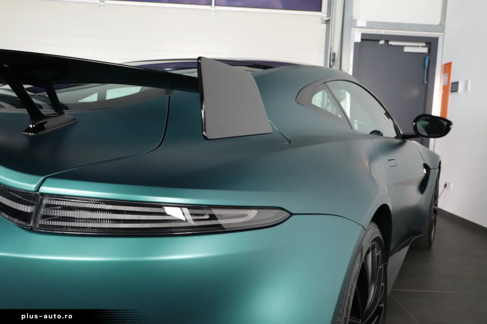 ASTON MARTIN V8 Vantage  F1 SONDERMODELL 1.H