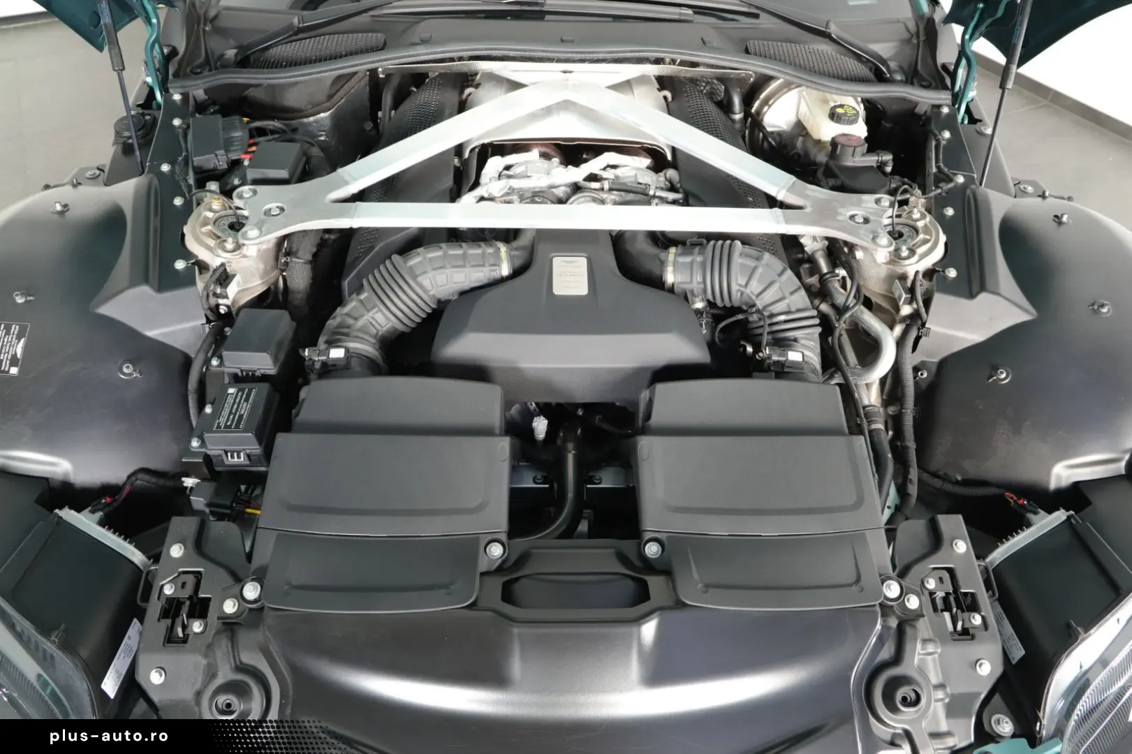 ASTON MARTIN V8 Vantage  F1 SONDERMODELL 1.H