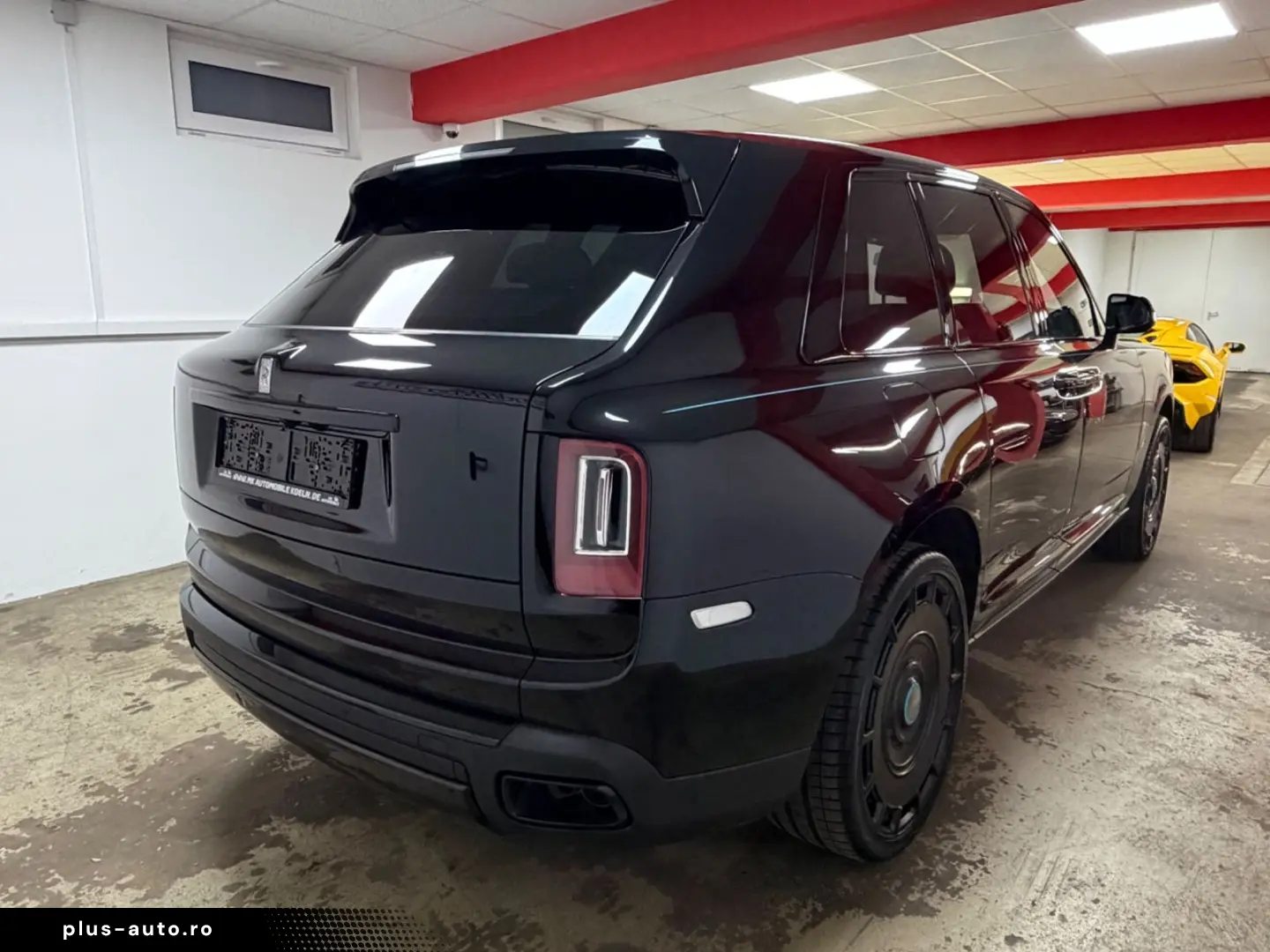 ROLLS ROYCE Cullinan Black-Paket 24 Mansory Sternehimmel TV