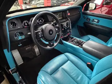 ROLLS ROYCE Cullinan Black-Paket 24 Mansory Sternehimmel TV