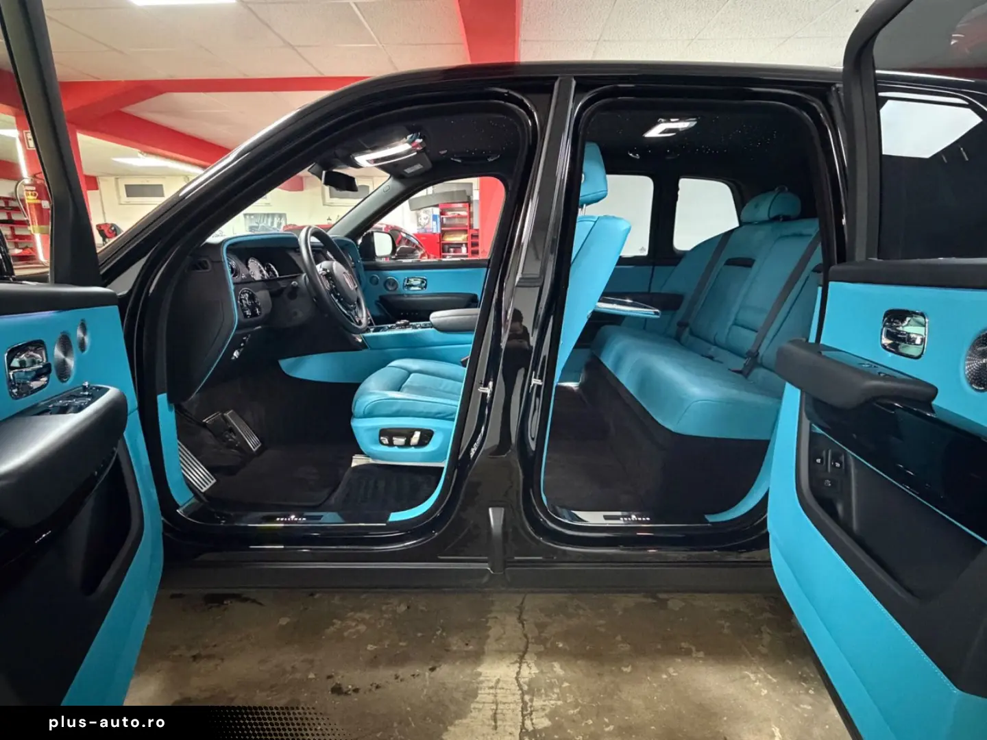 ROLLS ROYCE Cullinan Black-Paket 24 Mansory Sternehimmel TV
