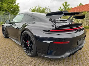 PORSCHE 992.2 GT3 LIFT 18-WEGE BOSE LEDER RACETEX CHRONO