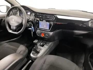 Peugeot 301