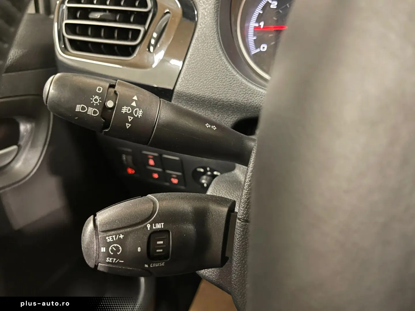 Peugeot 301