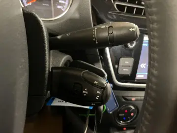 Peugeot 301