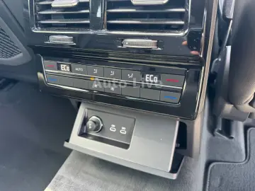 Volkswagen Touareg 3.0 TSI R LINE