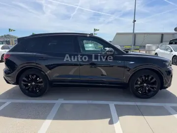 Volkswagen Touareg 3.0 TSI R LINE