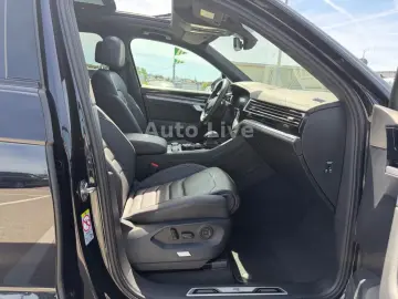 Volkswagen Touareg 3.0 TSI R LINE
