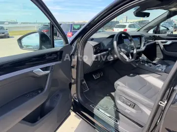 Volkswagen Touareg 3.0 TSI R LINE