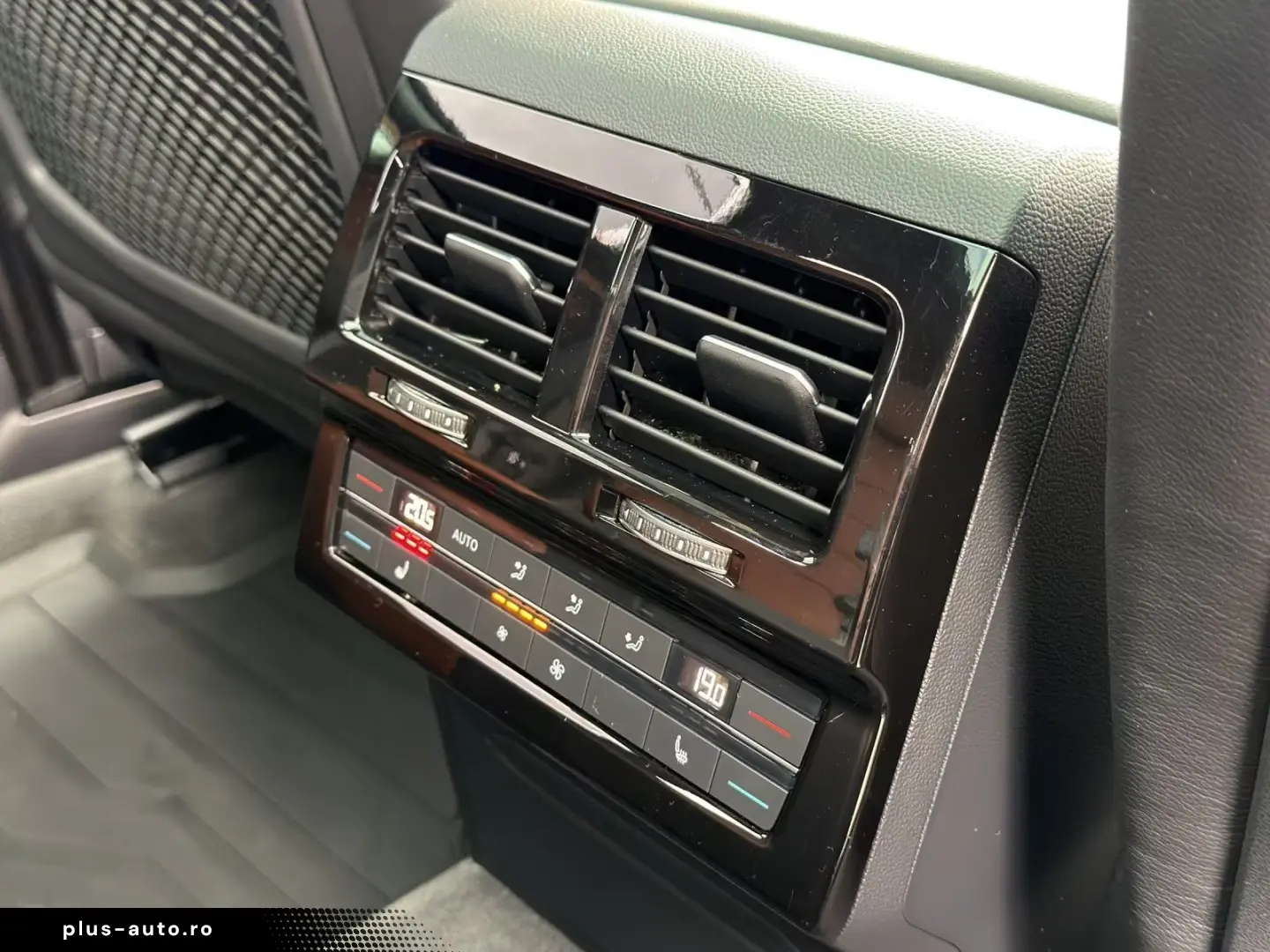 Volkswagen Touareg R-Line 3.0 TDI 4M