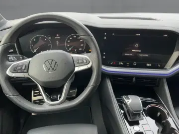 Volkswagen Touareg 3.0 TDI R-LINE HD-MATRIX