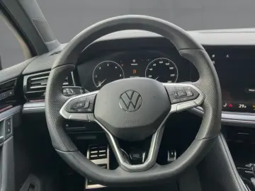 Volkswagen Touareg 3.0 TDI R-LINE HD-MATRIX