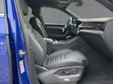 Volkswagen Touareg 3.0 TDI R-LINE HD-MATRIX