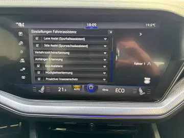 Volkswagen Touareg 3.0 TDI R-Line