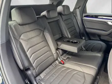 Volkswagen Touareg 3.0 TDI R-Line