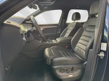 Volkswagen Touareg 3.0 TDI R-Line