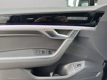 Volkswagen Touareg R-Line 4Motion Panorama
