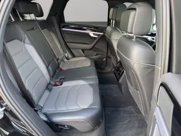 Volkswagen Touareg R-Line 4Motion Panorama