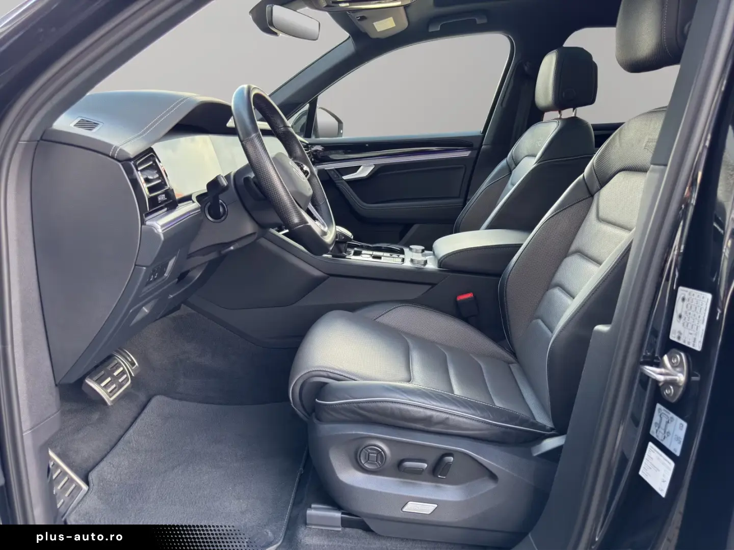 Volkswagen Touareg R-Line 4Motion Panorama