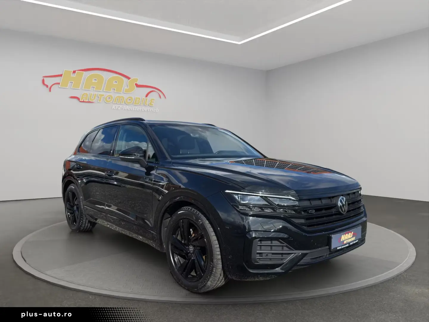 Volkswagen Touareg R-Line 4Motion Panorama