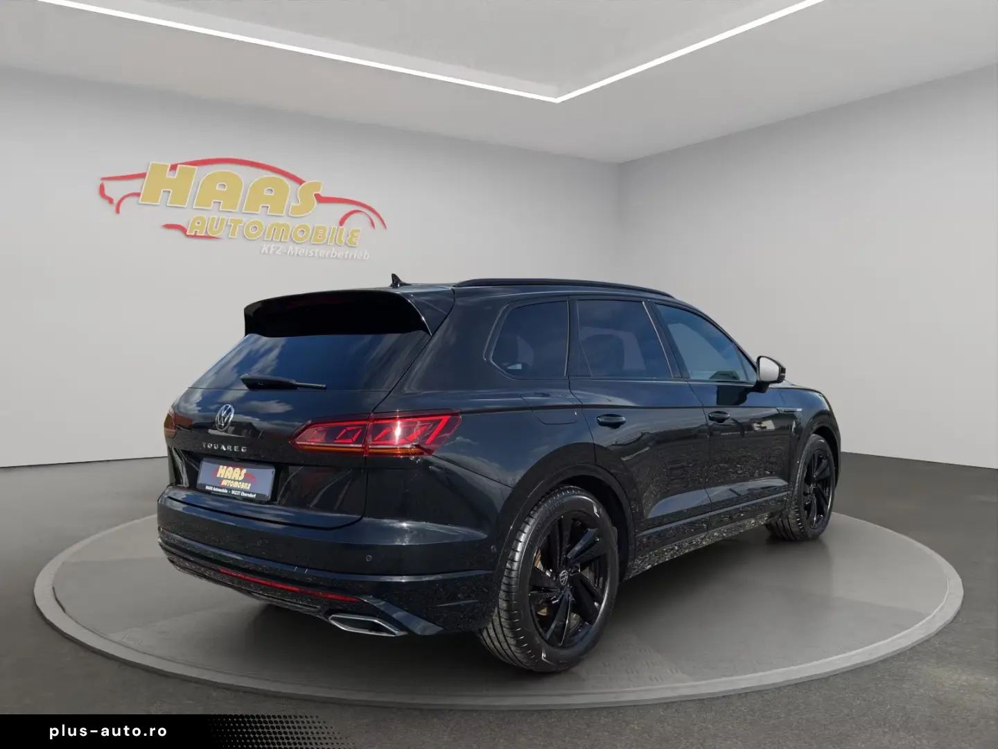 Volkswagen Touareg R-Line 4Motion Panorama
