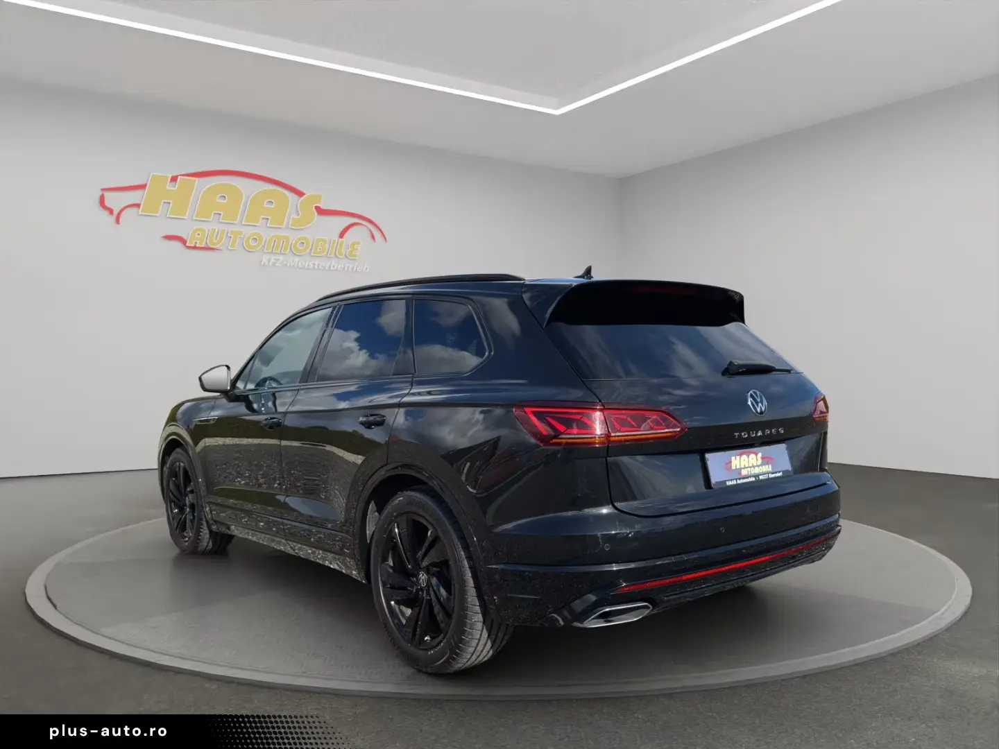 Volkswagen Touareg R-Line 4Motion Panorama