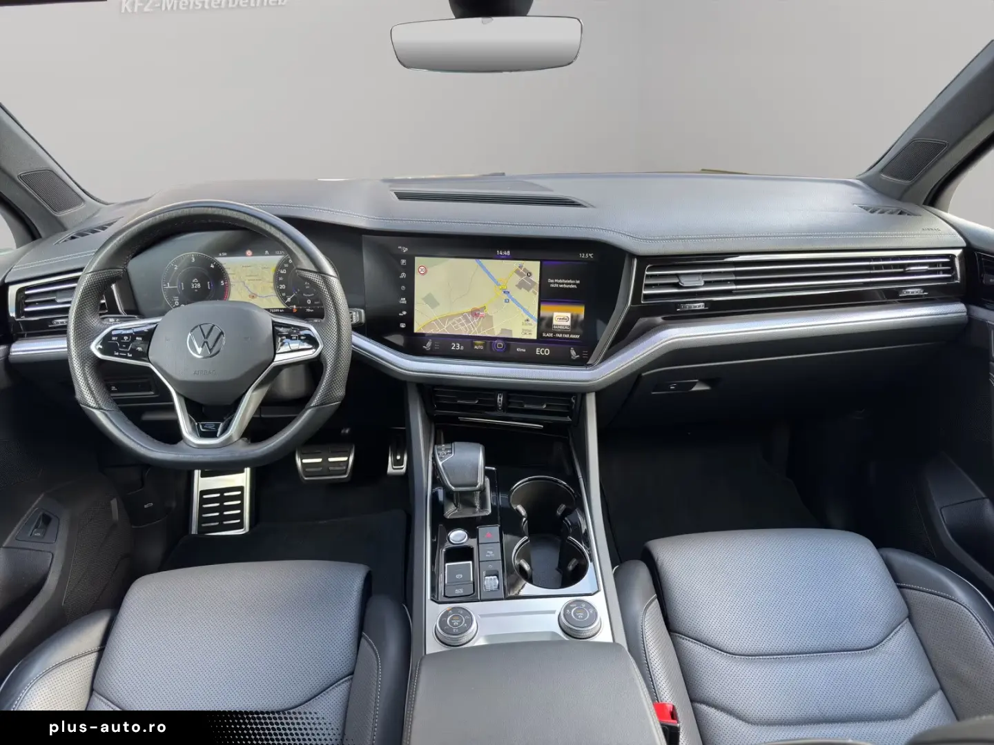 Volkswagen Touareg R-Line 4Motion Panorama