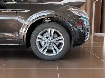 Volkswagen Touareg R-Line 3.0TDI 4Motion Pano