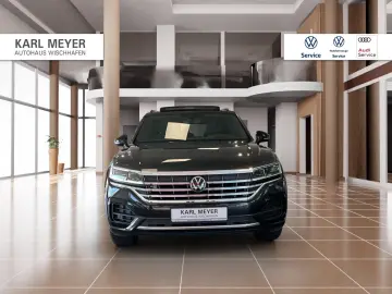 Volkswagen Touareg R-Line 3.0TDI 4Motion Pano