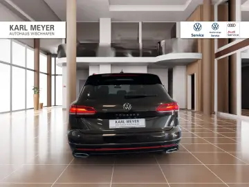 Volkswagen Touareg R-Line 3.0TDI 4Motion Pano