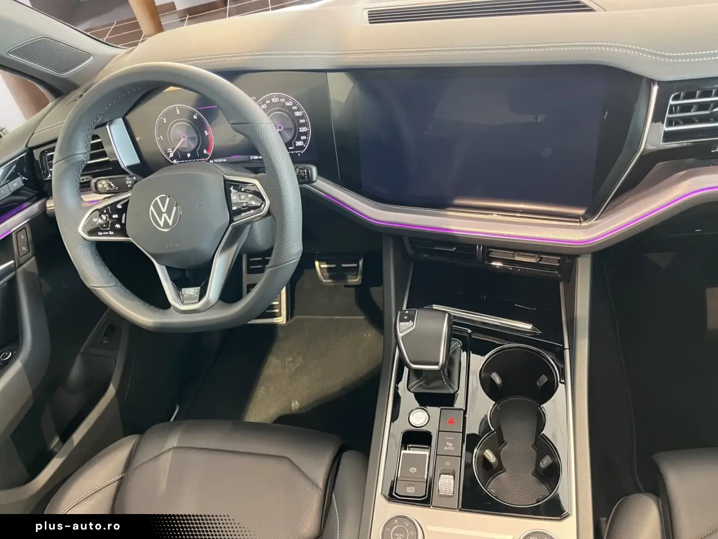 Volkswagen Touareg R-Line 3.0TDI 4Motion Pano